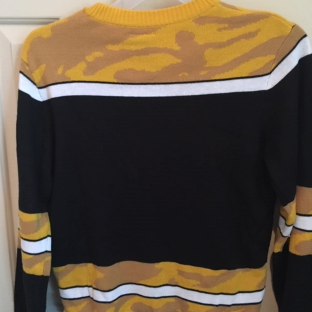 NWT Pirates Christmas Sweater Size S - Picture 3 of 5